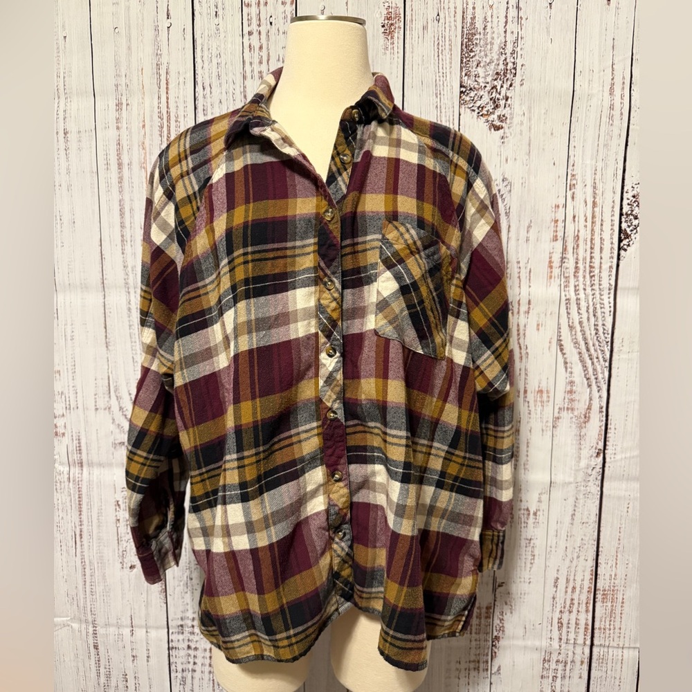 Maurices Plaid Button Down‎